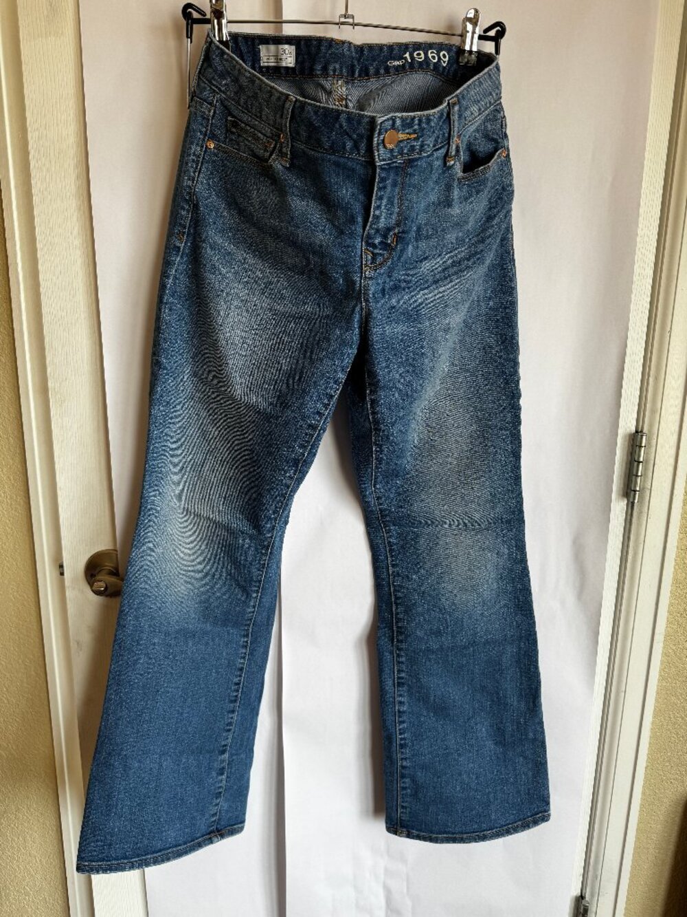 GAP Women's 1969 Denim Perfect Boot Cut Jeans in 30 SHORT